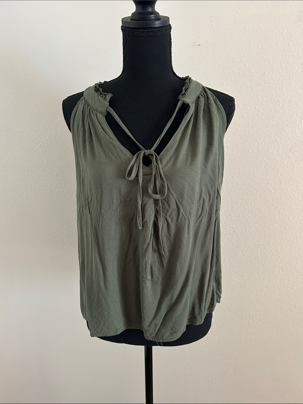 Women's Olive Tie-Neck Sleeveless Top